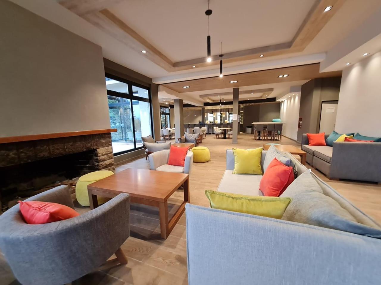 Hotel Alun Nehuen San Carlos de Bariloche Bagian luar foto